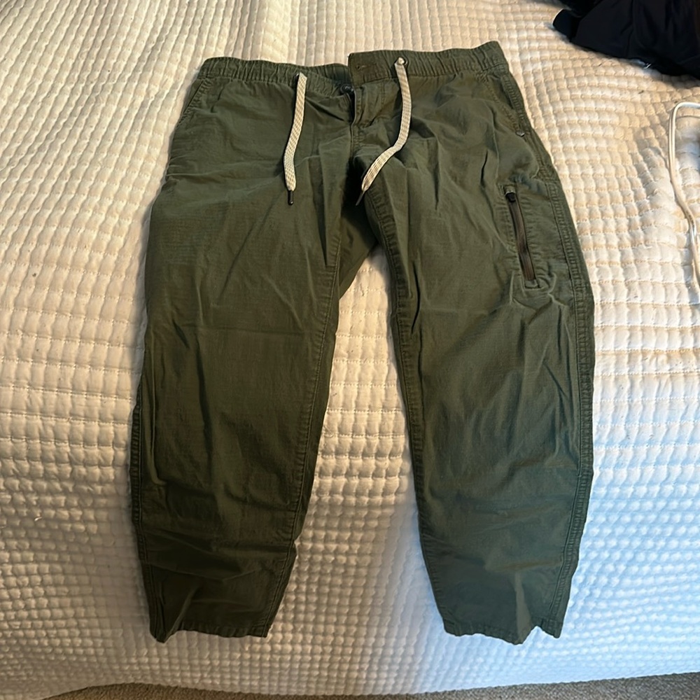 Vuori Women’s Ripstop Pants